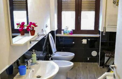 Naples City Centre Apartment | Inside the hearth of Napoli - apt Orchid