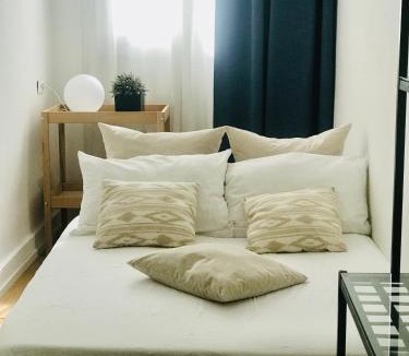 Ferrara Historic Centre Apartment | Interno4home: In centro storico con posto auto