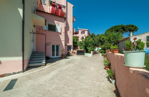 La Maddalena Apartment | Inviting apartment in a wonderful location near the most beautiful beaches of the island.