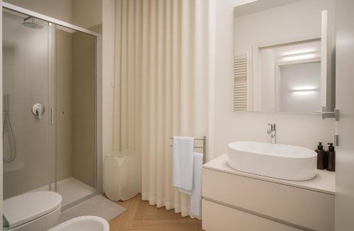 Iseo Apartment | ISEO LAKE - Free Wi-Fi and Private Parking Included