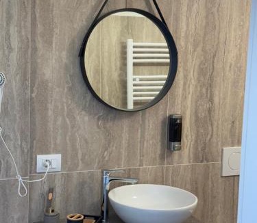 Cremnago House | Isidoro affittacamere