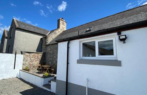 Dufftown House | Islas Cottage, a home in the Heart of Speyside