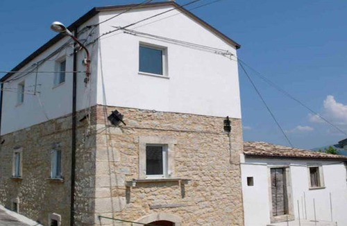 San Valentino In Abruzzo House | Beautiful stone holiday house with an incredible view on the Maiella Mountain.