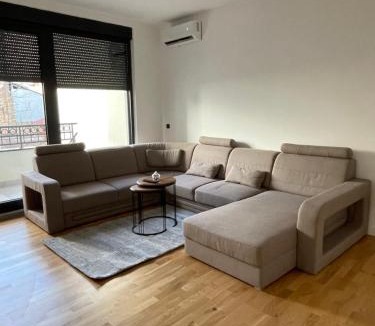 Đeram Apartment | Joy apartment Vracar 3 bedrooms 2 bathrooms