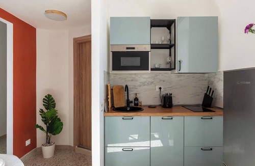 San Lorenzo Apartment | Kaizen The Barista 3BR Apartment With Coffee St