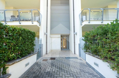 Pineto Apartment | Kurioso - Three-room apartment ground floor with garden