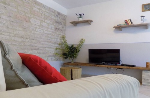 Acqualagna Apartment | "La Baiona" Apt. Sunflower