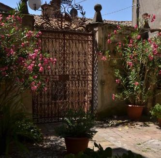 Lugnano in Teverina House | La Corte Di Alice