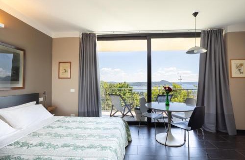 Lesa Bed & Breakfast | La TORRETTA Studios & Suite