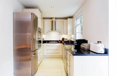 Pembridge House | Ladbroke Walk, by Veeve