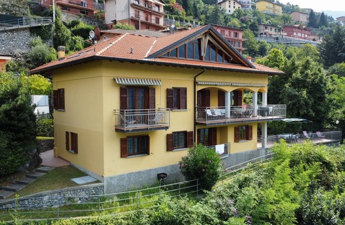 Nesso Apartment | Lakefront Views with Lake Access & Dock for Swimming