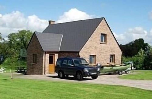 Enniskillen House | Lakeside Lodge Nestling on the Shores of Lower Lough Erne