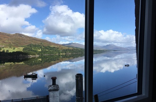 Stromeferry House | Large lochside house near Skye for groups. Pets welcome