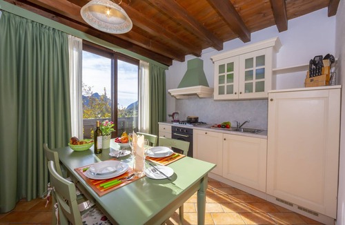 Liano-Formaga Apartment | Liano Mimosa -relax & priv parking place, Gargnano, Italy