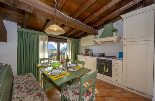 Liano-Formaga Apartment | Liano Rosa-view lake & parking, Gargnano, Italy