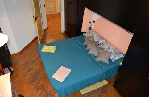 Santo Spirito Apartment | LILYROOM TWO double room with shared bathroom with Lilyroom ONE