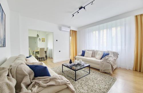 Cacak Apartment | Linden Avenue Apartment - self check in