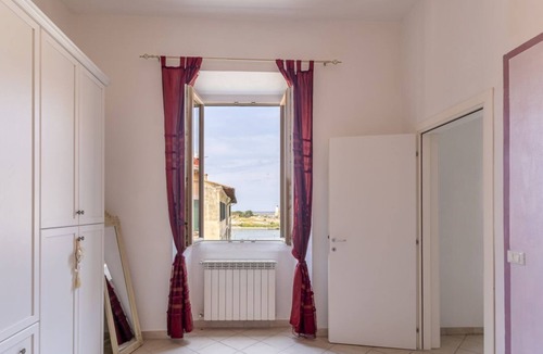 Livorno Apartment | Livorno Lovely Sea View Apartment