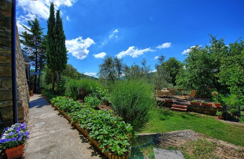 Greve in Chianti Apartment | Lovely apartment with WIFI, pool, TV, patio, pets allowed, panoramic view, close to Greve In Chianti