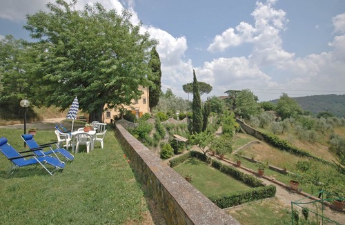 San Casciano in Val di Pesa Apartment | Lovely apartment for 4 guests with WIFI, pool and TV, close to Florence