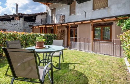 Cors Apartment | Lovely apartment for 2 people with WIFI, TV, patio and parking