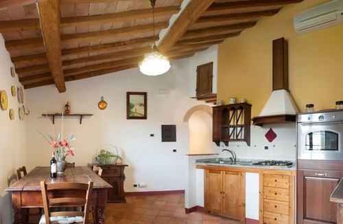 San Gimignano Apartment | Lovely apartment for 4 guests with pool, WIFI, A/C, pets allowed and panoramic view