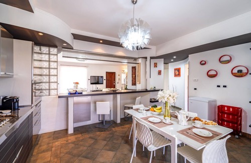 Trappitello House | Lovely home in Trappitello with WiFi