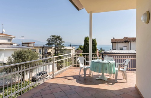 Desenzano del Garda Apartment | Lovely vacation home Lake apartment