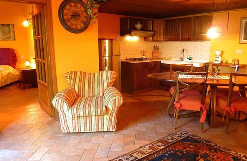 Magliano House | Lush Holiday Home in Tavarnelle Val di Pesa with Shared Pool