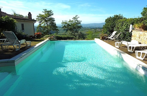 Magliano House | Lush Holiday Home in Tavarnelle Val di Pesa with Shared Pool