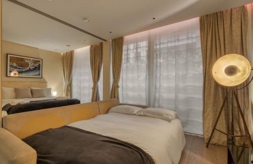Sands End Apartment | Luxe Riverside Manhattan Studio
