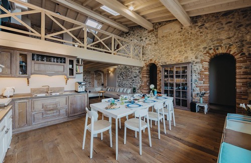 Calvagese della Riviera Villa | Luxurious Villa Mocasina with 25 m Pool on 5000 sqm - pet friendly
