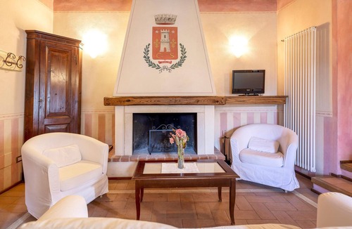 Scheggino Apartment | Luxurious vacation apartment with historical charm.
