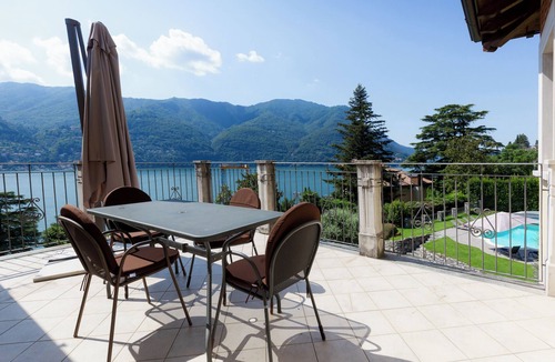 Laglio Apartment | Luxury Apartment with shared pool