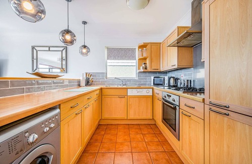 Pevensey Villa | Luxury Coastal Escape with Unmatched Views & Family Ready.