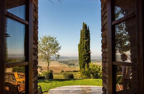 Castellina in Chianti Villa | Luxury converted barn with hilltop views in chianti wine region, Tuscany