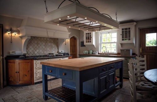 Hillsborough Other | Luxury Farmhouse on 16 Acres | Lake, Bar, Trails | Near Belfast | Sleeps 16+