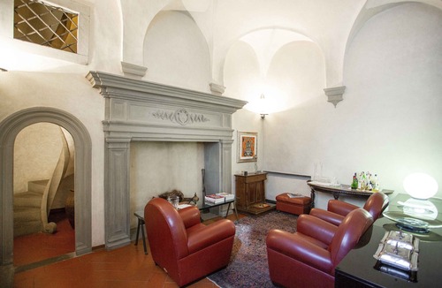 Santa Croce Apartment | Luxury Renaissance Palace