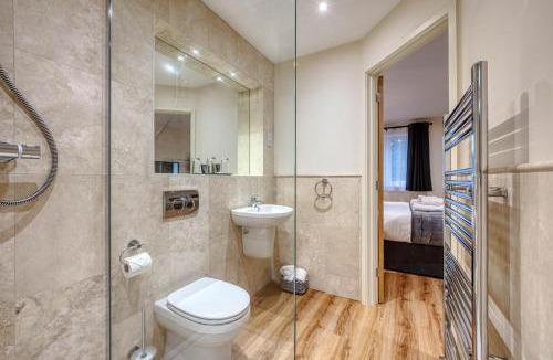Priors Marston Apartment | Luxury Studio Rooms, Stockton, Pet Friendly, Wifi