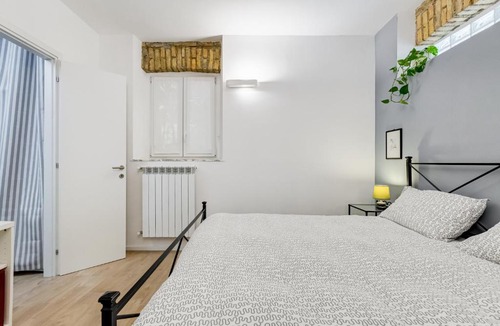 Quartiere XIII Aurelio Apartment | M&C San Pietro basement house