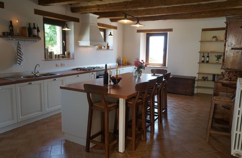 Magliano di Tenna House | Magnificent holiday villa with pool &gorgeous 180 ° views. Perfect for families.