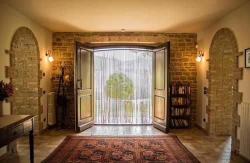 Arcevia Villa | Magnificent Stone Villa