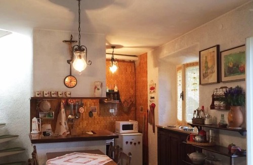 Verucchio House | Mansion - Verucchio House with garden