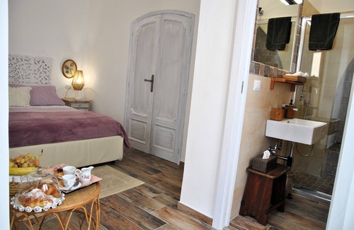 Gaeta Bed & Breakfast | Mariasofia Master Suite with private bathroom