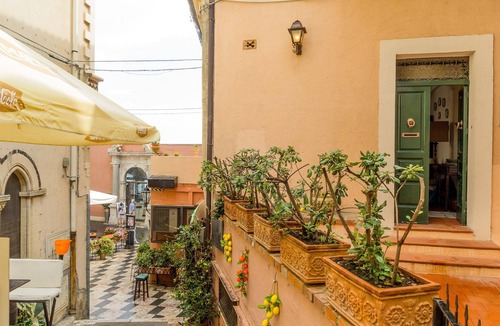 Taormina City Centre Apartment | MARINELLA SUITE - Apartment in the center of Taormina