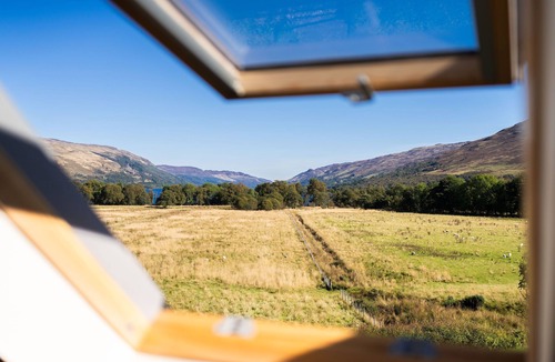 Lochearnhead Cottage | Meadow View - a house that sleeps 6 guests in 3 bedrooms