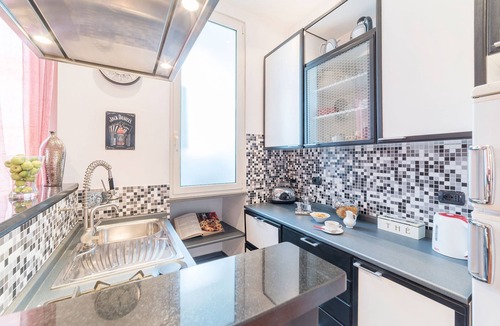 Testaccio Apartment | Modern and Bright flat near Trastevere
