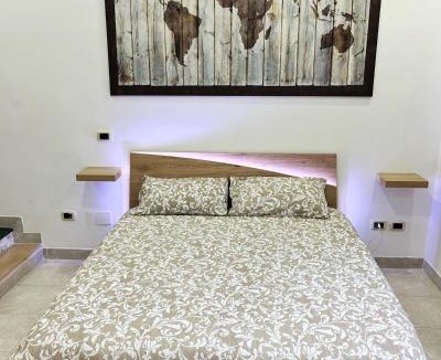 Naples City Centre Apartment | Modern Apartment in Napoli, Balcony
