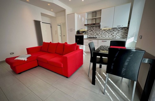 Civitavecchia Apartment | Modern apartment in city center, 5 min. walk from rail station and cruise port.