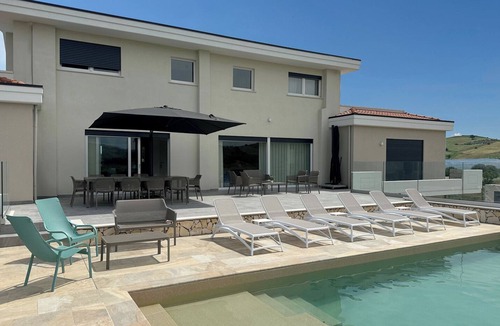 Vasto Villa | Modern villa with pool, sea and country views